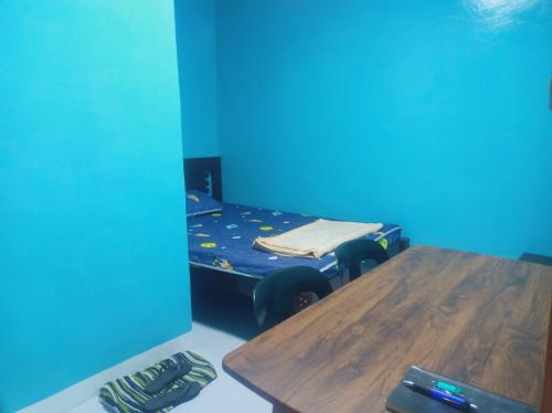 Couple room blue RODEWAY HOUSE SPACE RENTAL