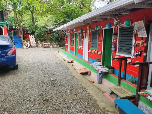 Hotel Economica in Pulau Roatan Hotel Economica in Pulau Roatan