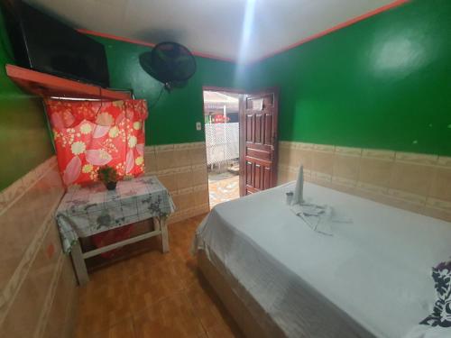 Hotel Economica in Pulau Roatan Hotel Economica in Pulau Roatan
