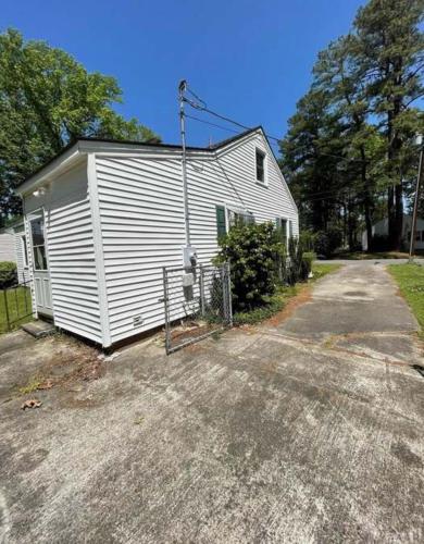 Small private get away, tiny home garage studio apartment in Elizabeth City (NC) Small private get away, tiny home garage studio apartment in Elizabeth City (NC)