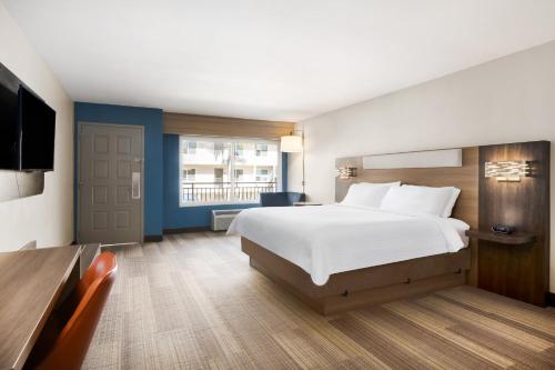 Holiday Inn Express Simi Valley By IHG in 加利福尼亞州西米谷 (CA) Holiday Inn Express Simi Valley By IHG in 加利福尼亞州西米谷 (CA)