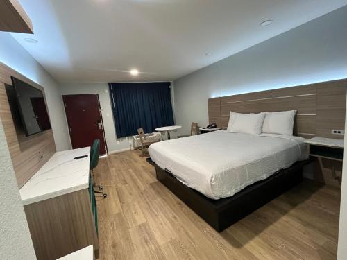 Travelodge by Wyndham Fairplex Pomona in Pomona Travelodge by Wyndham Fairplex Pomona in Pomona