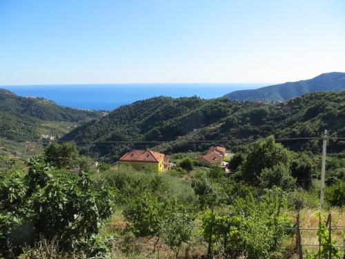 Surrounding environment, La Casa Gialla in Moneglia Surrounding environment, La Casa Gialla in Moneglia