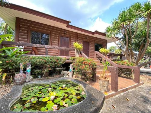 Pine Valley Khaoyai near Bonanza Exotic Zoo Pine Valley Khaoyai near Bonanza Exotic Zoo