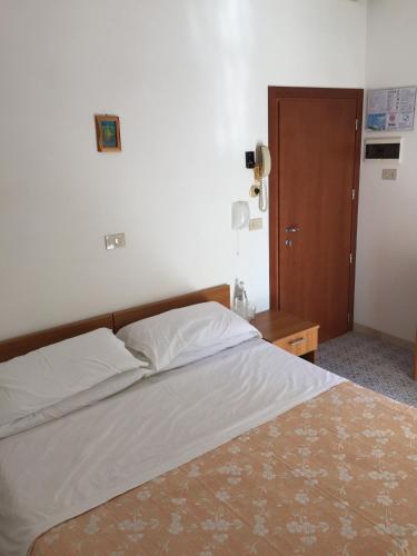 This photo about Hotel Astoria shared on HyHotel.com