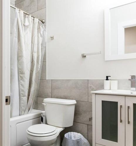 Stylish 4Bed/4Bath Patio_Ping Pong_Wi-Fi+W/D in أخرى Stylish 4Bed/4Bath Patio_Ping Pong_Wi-Fi+W/D in أخرى