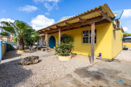 Caribbean Vibes / 2 bedroom house with big terrace in Nikiboko Caribbean Vibes / 2 bedroom house with big terrace in Nikiboko