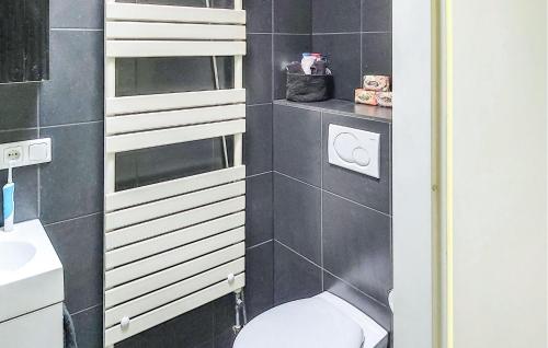 Bathroom, Cozy Home In Eext With Kitchen in Verspreide huizen Eext Bathroom, Cozy Home In Eext With Kitchen in Verspreide huizen Eext