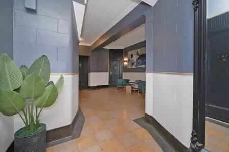 91-2A Stylish 3BR 2Bth with W D near พิพิธภัณฑ์ศิลปะเมโทรโปลิเทิน 91-2A Stylish 3BR 2Bth with W D near พิพิธภัณฑ์ศิลปะเมโทรโปลิเทิน