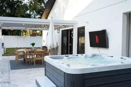 1 Mile to Honeymoon Island ~Heated Pool ~Putt Putt in 棕櫚港 (FL) 1 Mile to Honeymoon Island ~Heated Pool ~Putt Putt in 棕櫚港 (FL)