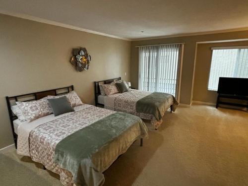 Sweet Studios Universal Loft FREE parking and WIFI