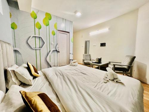 Hotel Green Link -#Near volvo bus stand #Mountain view #river view #open terrace in Manali Hotel Green Link -#Near volvo bus stand #Mountain view #river view #open terrace in Manali