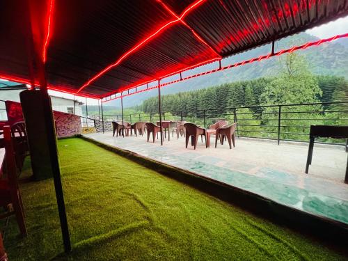 Pemandangan, Hotel Green Link -#Near volvo bus stand #Mountain view #river view #open terrace in Manali Pemandangan, Hotel Green Link -#Near volvo bus stand #Mountain view #river view #open terrace in Manali