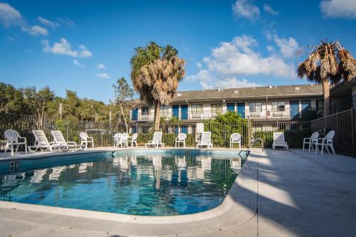 Úszómedence, Motel 6 Ft. Pierce, FL in Fort Pierce (Florida) Úszómedence, Motel 6 Ft. Pierce, FL in Fort Pierce (Florida)