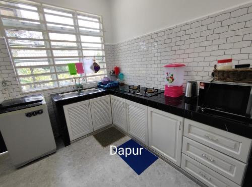 Gemia Rumah Tamu - 3 bilik aircond - near nasi dagang Atas tol in Kedai Buluh Gemia Rumah Tamu - 3 bilik aircond - near nasi dagang Atas tol in Kedai Buluh