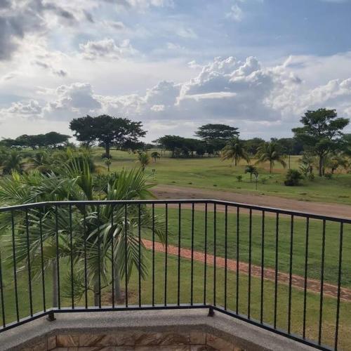Two Story Resort Home - Golf Course and Water View in 圣地牙哥 Two Story Resort Home - Golf Course and Water View in 圣地牙哥