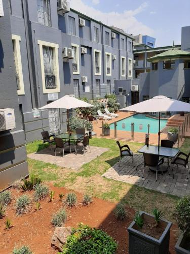 Garden, Airport Inn and Suites in Greater OR Tambo Garden, Airport Inn and Suites in Greater OR Tambo