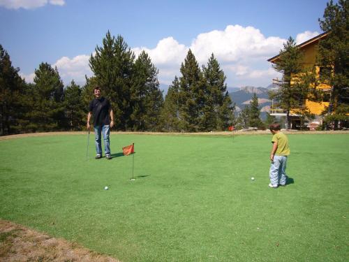 This photo about Casa en Port del Comte a pie de pistas con gran capacidad shared on HyHotel.com