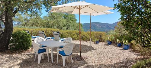 Instalaciones, Le Bungalow Bleu Domaine des Canebieres Golfe de St Tropez in Les Arcs Instalaciones, Le Bungalow Bleu Domaine des Canebieres Golfe de St Tropez in Les Arcs