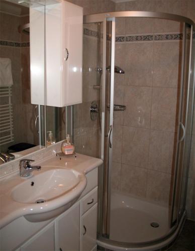 Baño, Hotel Edelweiss in Fugen Baño, Hotel Edelweiss in Fugen