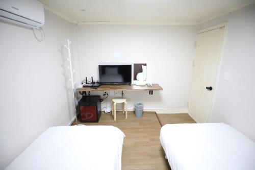 Hotel Golden Hill in Sinchon Hotel Golden Hill in Sinchon