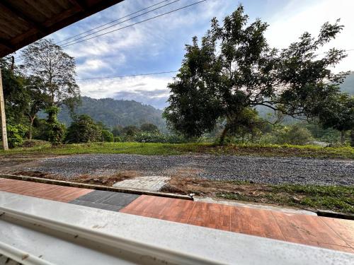 Chee Home Hala-Bala in Than To Chee Home Hala-Bala in Than To