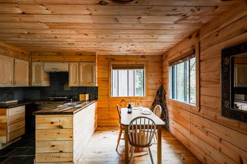 Chalets rustique - Erabliere Momentum in Bryson (QC) Chalets rustique - Erabliere Momentum in Bryson (QC)