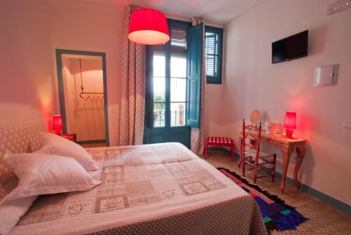 Hotel Hostal Chic in San Feliu de Guixols Hotel Hostal Chic in San Feliu de Guixols