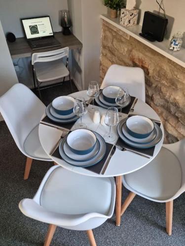 Flamingos Nest Oxford Countryside Apartment Oxford - Bicester Village - Blenheim Palace - WiFi- Free in بليتشينجدون Flamingos Nest Oxford Countryside Apartment Oxford - Bicester Village - Blenheim Palace - WiFi- Free in بليتشينجدون