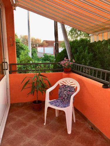 شرفة/ تراس, Holiday home Orange in Utjeha شرفة/ تراس, Holiday home Orange in Utjeha