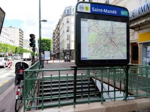 Superbe appartement terrasse 75m Paris in 聖芒代 Superbe appartement terrasse 75m Paris in 聖芒代