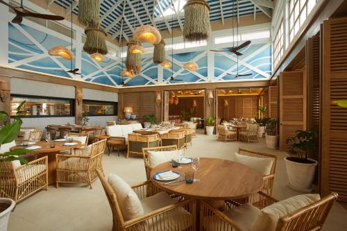 Banquet hall, Luxury Bahia Principe Cayo Levantado in Samana Banquet hall, Luxury Bahia Principe Cayo Levantado in Samana