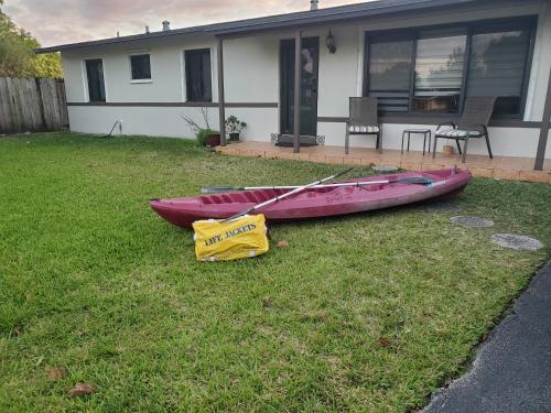 Attractions, Cozy family home in quiet area, nice garden views. in Kendale Lakes Attractions, Cozy family home in quiet area, nice garden views. in Kendale Lakes