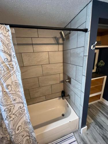 Baño, Entire level just off Interstate, free breakfast in Fargo Baño, Entire level just off Interstate, free breakfast in Fargo