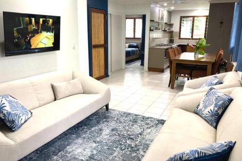 Vanuatu Beachfront Apartments in Teluk Mele Vanuatu Beachfront Apartments in Teluk Mele
