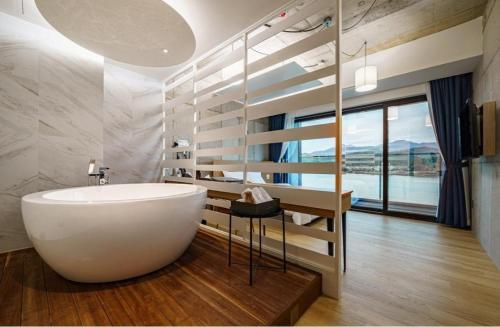 The Line Hotel in 杨平 The Line Hotel in 杨平