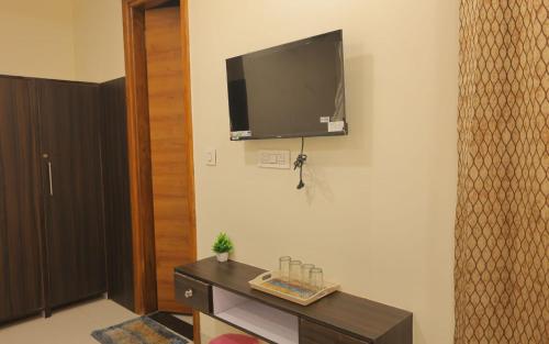 Hotel Nova Inn by StayApart in ウンチャガオン Hotel Nova Inn by StayApart in ウンチャガオン