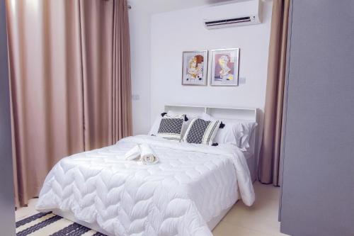 AZURE - the perfect escape in Tema AZURE - the perfect escape in Tema