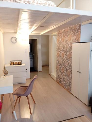 Cozy studio in central Budapest near ruined bars, Budapest Cozy studio in central Budapest near ruined bars, Budapest