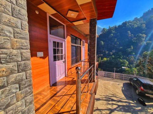 A szálláshely kívülről, Lemonade Inn in Csamba A szálláshely kívülről, Lemonade Inn in Csamba