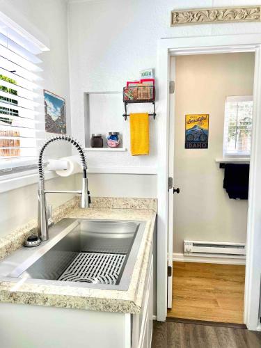 廚房, Cozy Downtown Studio Cottage - Twin Falls in 特溫福爾斯(ID) 廚房, Cozy Downtown Studio Cottage - Twin Falls in 特溫福爾斯(ID)