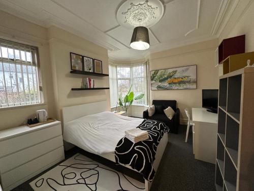 Abbeyfield Guesthouse in Garston Abbeyfield Guesthouse in Garston