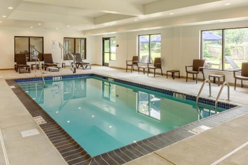 游泳池, Comfort Inn & Suites Amish Country in 加普 (PA) 游泳池, Comfort Inn & Suites Amish Country in 加普 (PA)