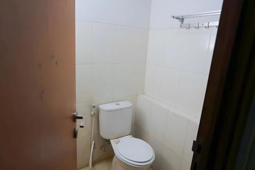 Fürdőszoba, Aurora Rooms at Green Lake View Apartment in Ciputat Fürdőszoba, Aurora Rooms at Green Lake View Apartment in Ciputat