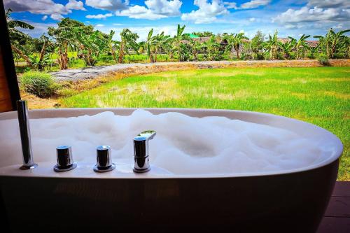 Whitehouse resort in Tha Muang Whitehouse resort in Tha Muang