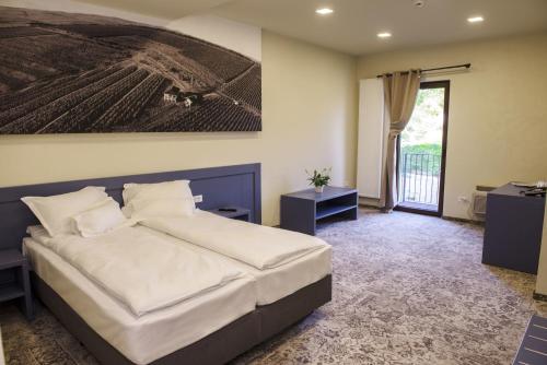 This photo about Sarea-n Bucate (Crama la Salina) shared on HyHotel.com