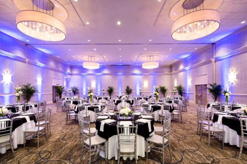 Vergaderruimte / feestzalen, DoubleTree by Hilton Jacksonville Riverfront, FL near Museum of Contemporary Art Jacksonville Vergaderruimte / feestzalen, DoubleTree by Hilton Jacksonville Riverfront, FL near Museum of Contemporary Art Jacksonville