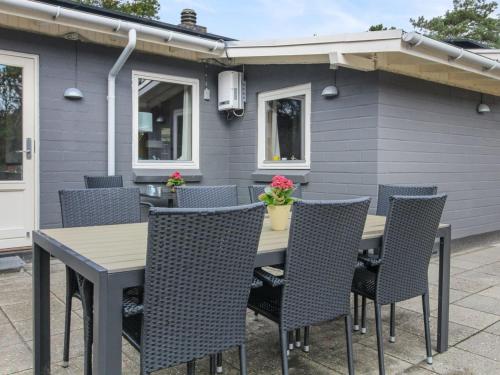 Holiday Home Maaria - 600m from the sea by Interhome in Vejers Strand Holiday Home Maaria - 600m from the sea by Interhome in Vejers Strand