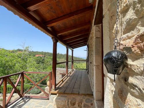 Erkély/terasz, Mountain Retreat studio in Varvitsa Lakonias Erkély/terasz, Mountain Retreat studio in Varvitsa Lakonias