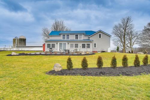 Auburn Finger Lakes Farmhouse with Open Views! in Сканітелс Auburn Finger Lakes Farmhouse with Open Views! in Сканітелс